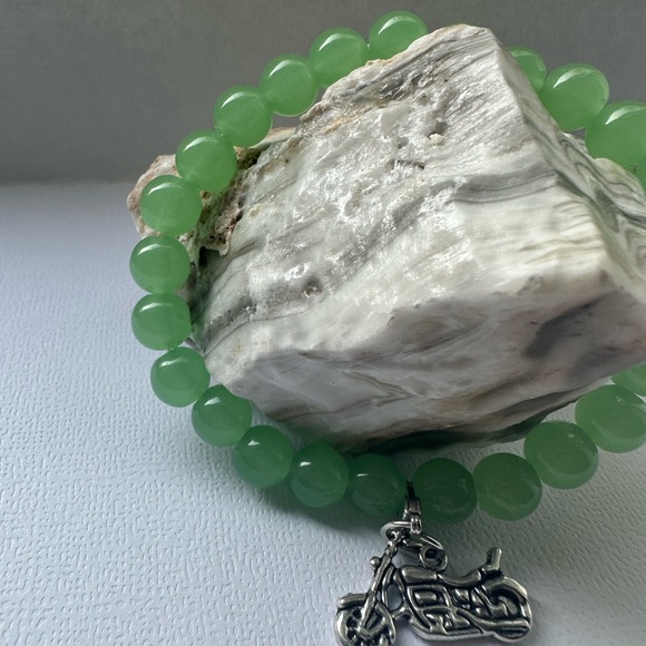 Artisan Beaded Motorcycle bracelet A entire stone . - Picture 5 of 12